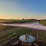 Yurt-tent Met Uitzicht Luksusowy namiot Hensbroek